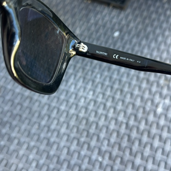 VALENTINO - Picture 5 of 5